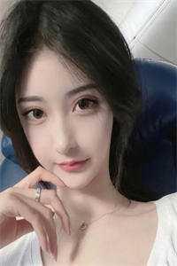 周曼曼霍