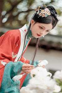 开局揍了李老板免费2k