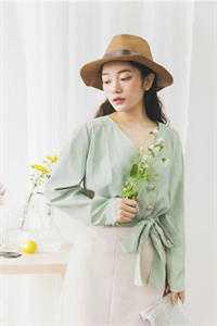 重生后全家跪地求我原谅动漫