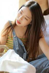 五年后她带四个儿子