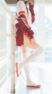 一睁眼疯批王爷总对我投怀送抱又叫什么名字