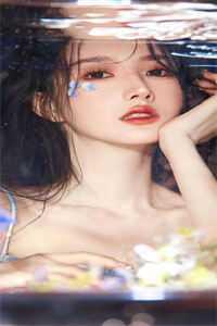 女主角叫南溪巴律的