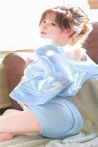 文章带女儿现身机场