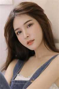 女主叫白落落