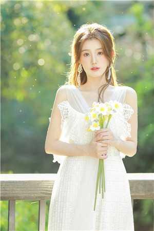 女主名叫顾浅浅