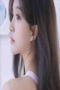 主人公叫齐灵的